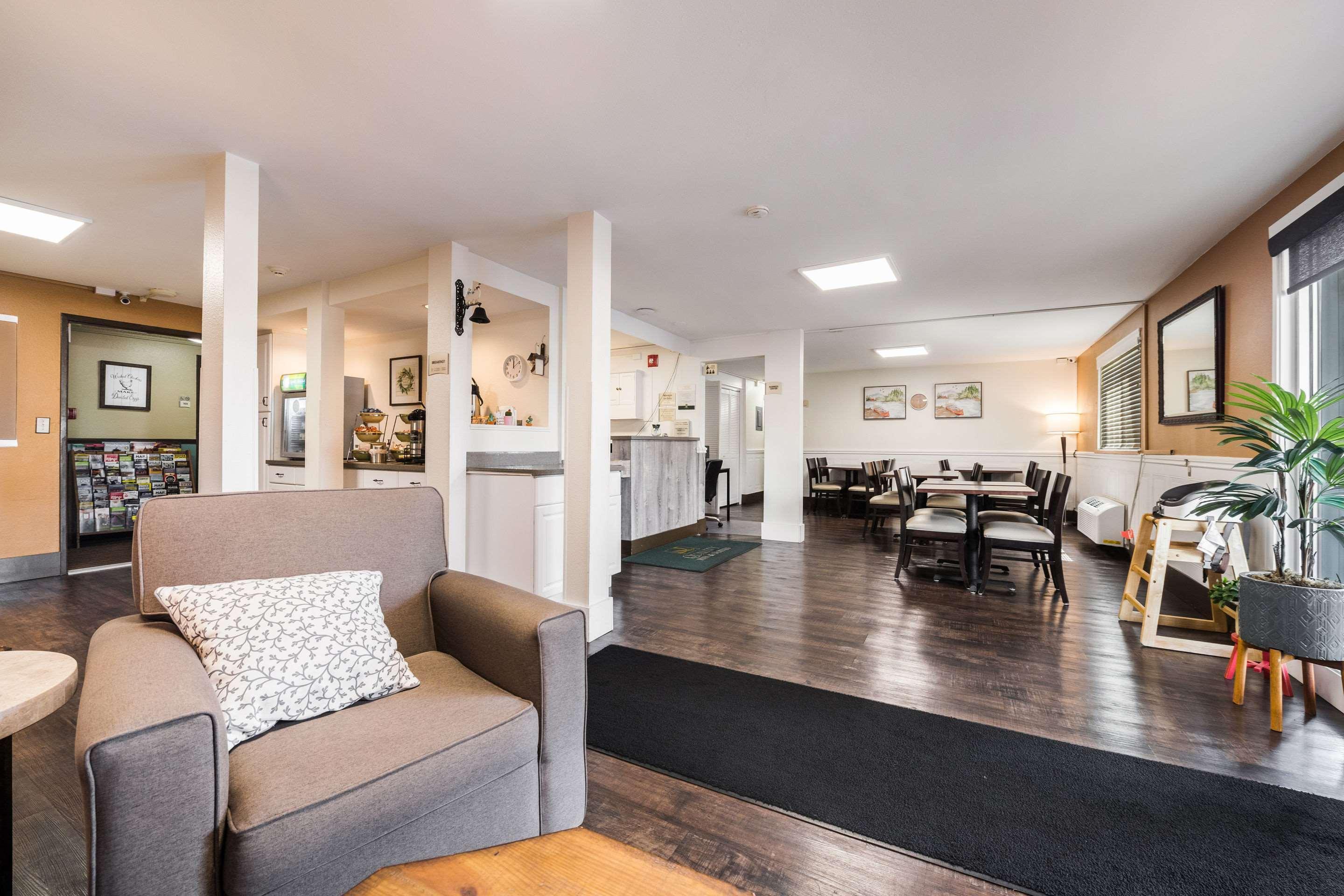 Quality Inn & Suites Silverdale Bangor-Keyport Экстерьер фото