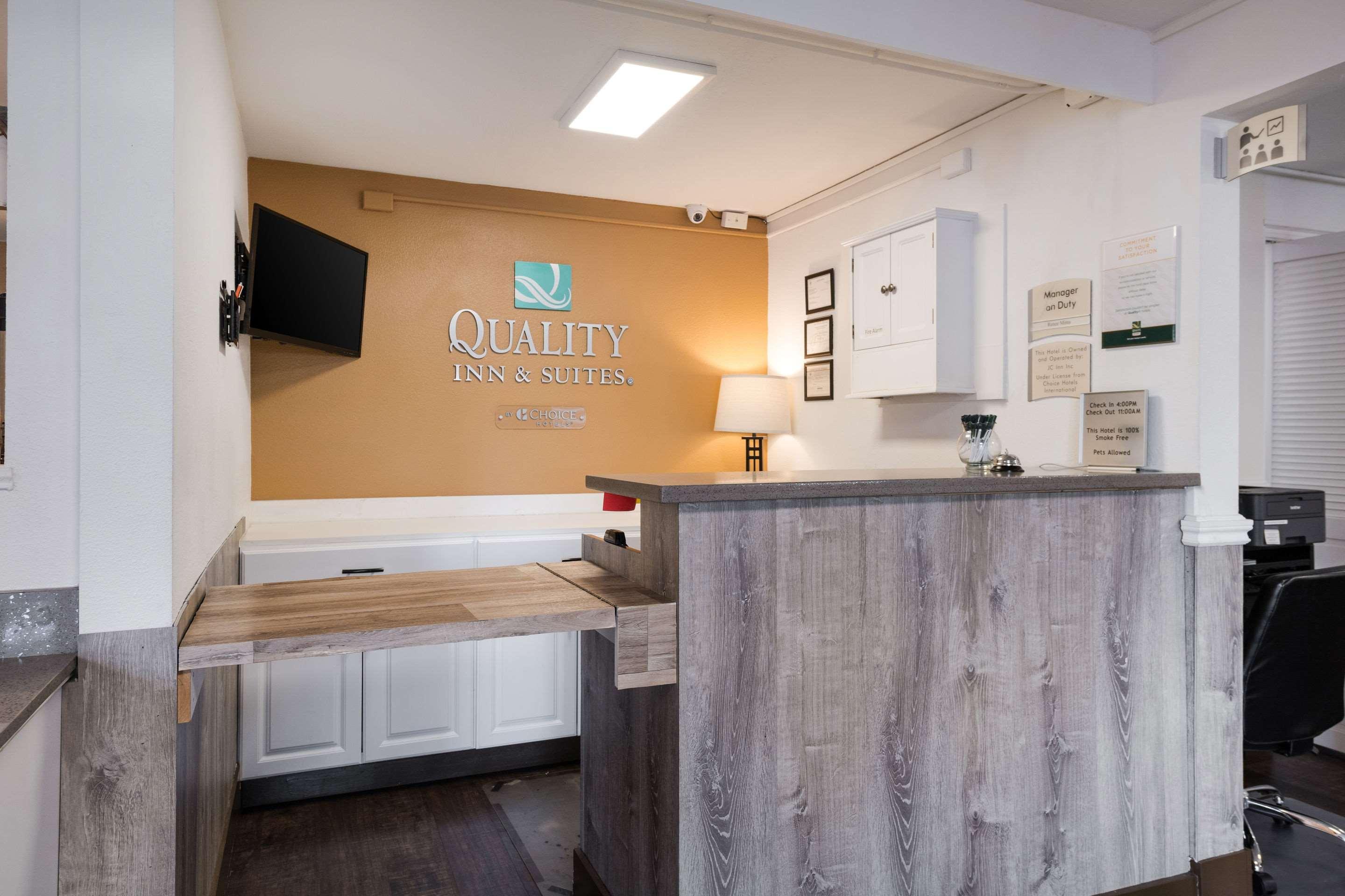 Quality Inn & Suites Silverdale Bangor-Keyport Экстерьер фото