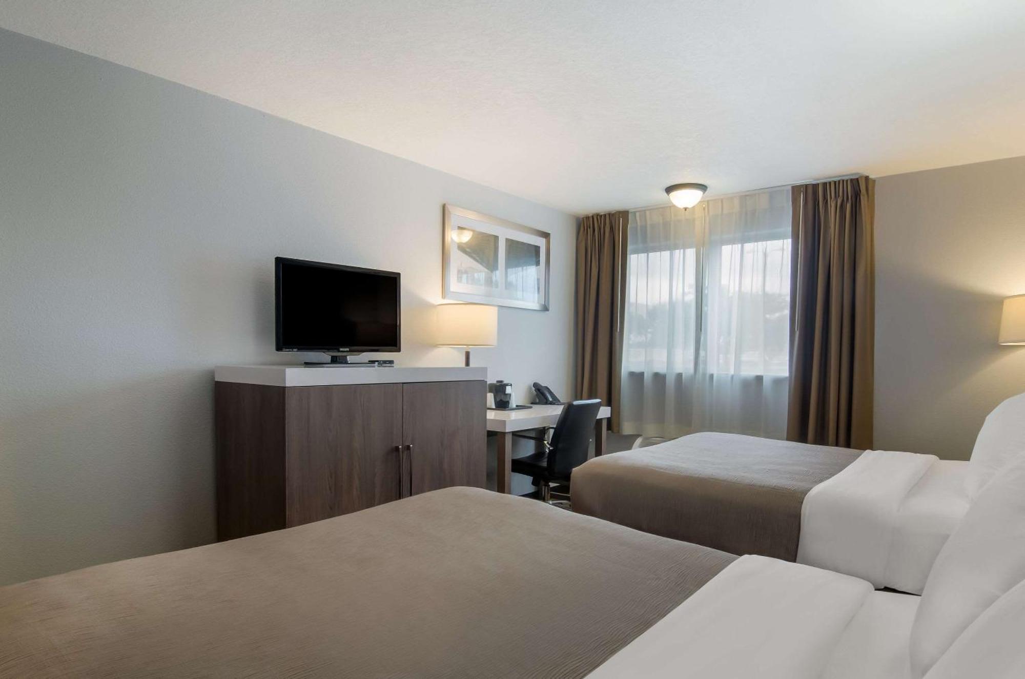 Quality Inn & Suites Silverdale Bangor-Keyport Экстерьер фото