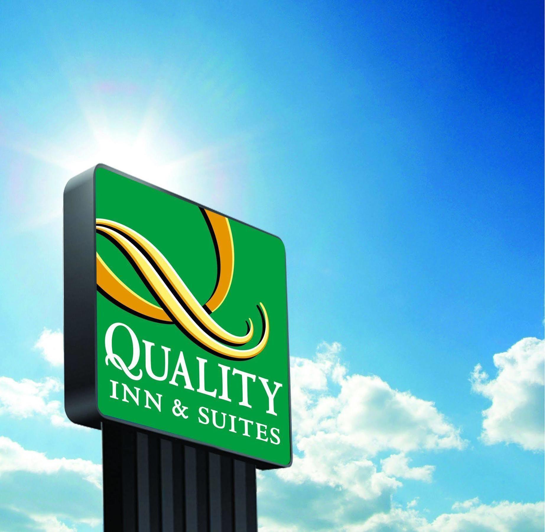 Quality Inn & Suites Silverdale Bangor-Keyport Экстерьер фото