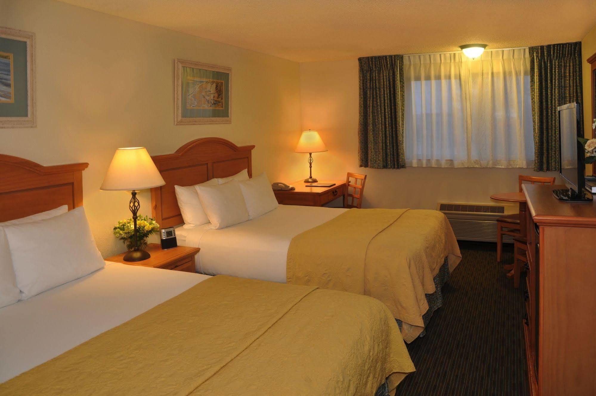 Quality Inn & Suites Silverdale Bangor-Keyport Экстерьер фото
