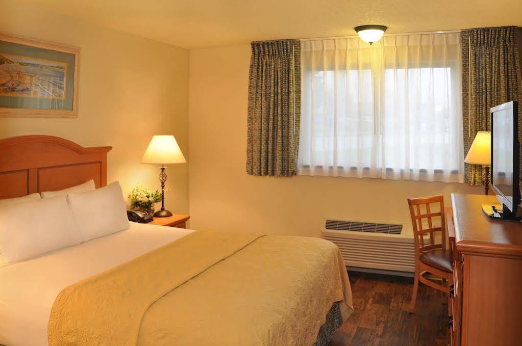 Quality Inn & Suites Silverdale Bangor-Keyport Экстерьер фото